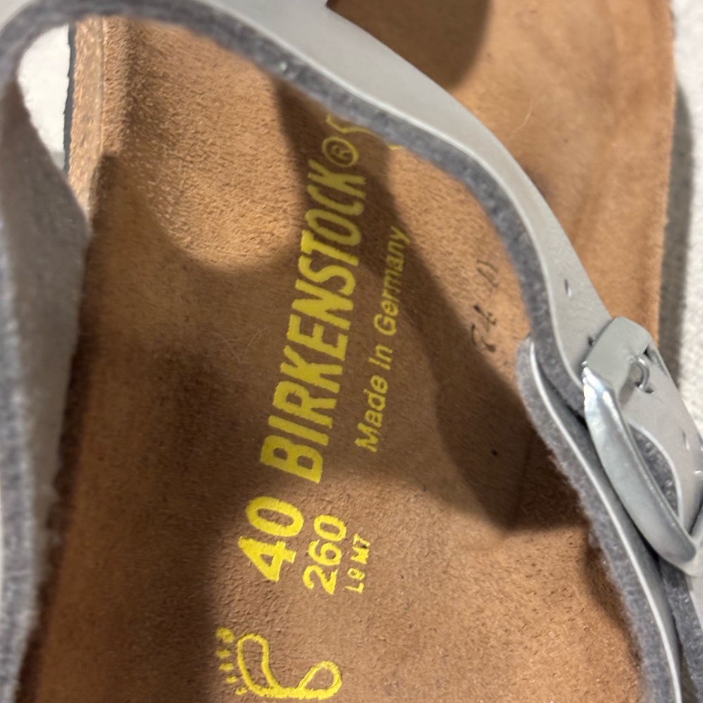 NWOT Birkenstock Gizeh Birko-Flor Silver Metallic Size 40 - Picture 4 of 11